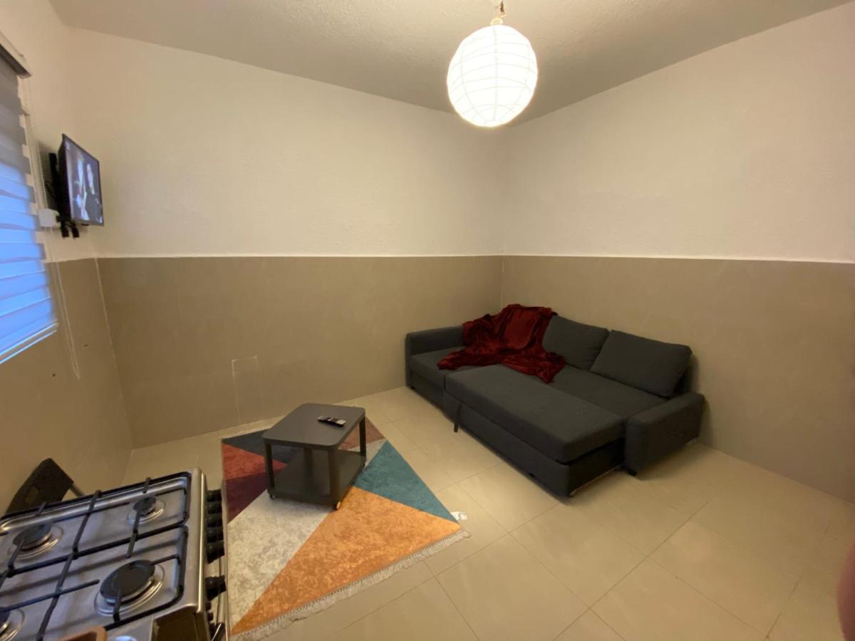 Ferienwohnung Horses House Karak Exterior foto